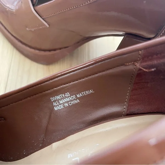 Rouge Helium Cognac Y2K Patent Chunky Heeled Loafer Size 11 - Picture 9 of 11